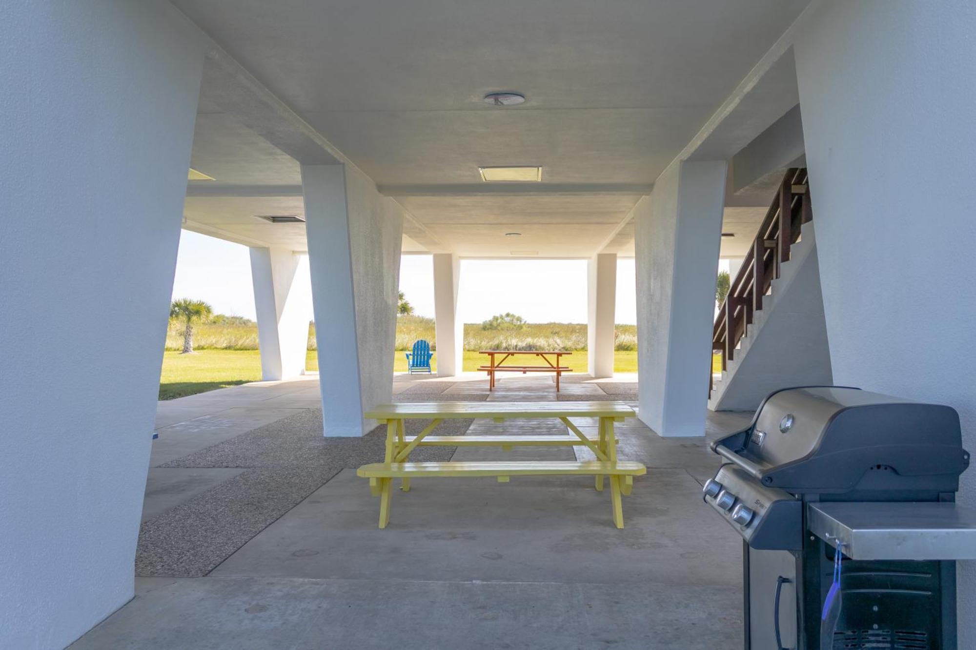 Islander East Condominiums Galveston Exterior photo
